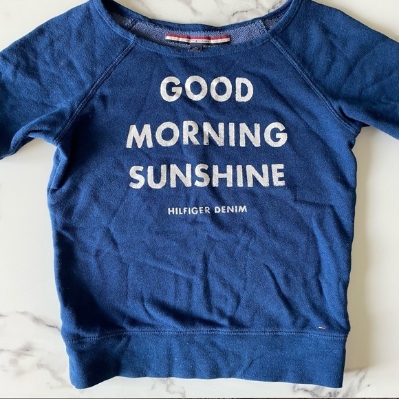 Tommy Hilfiger Fleece Short-sleeve Graphic Sweater - Picture 2 of 8